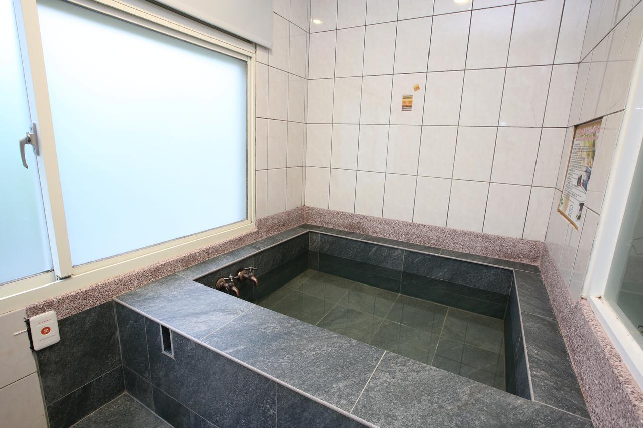 Cyuan Tang Hot Spring Hotel Jiaoxi Dış mekan fotoğraf